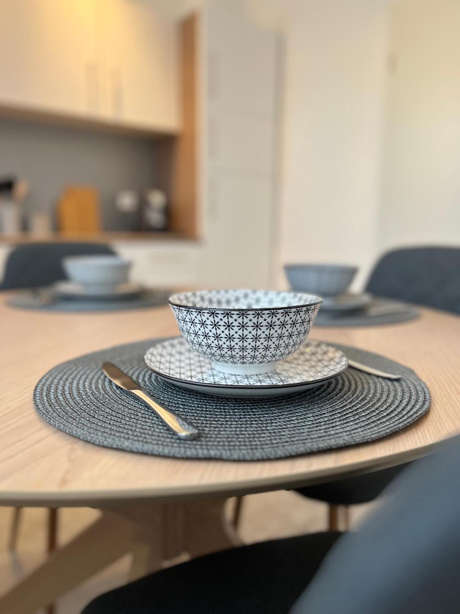 Ruhige Lage, Gute Anbindung, Frisch Renoviert Apartment Fellbach Bagian luar foto