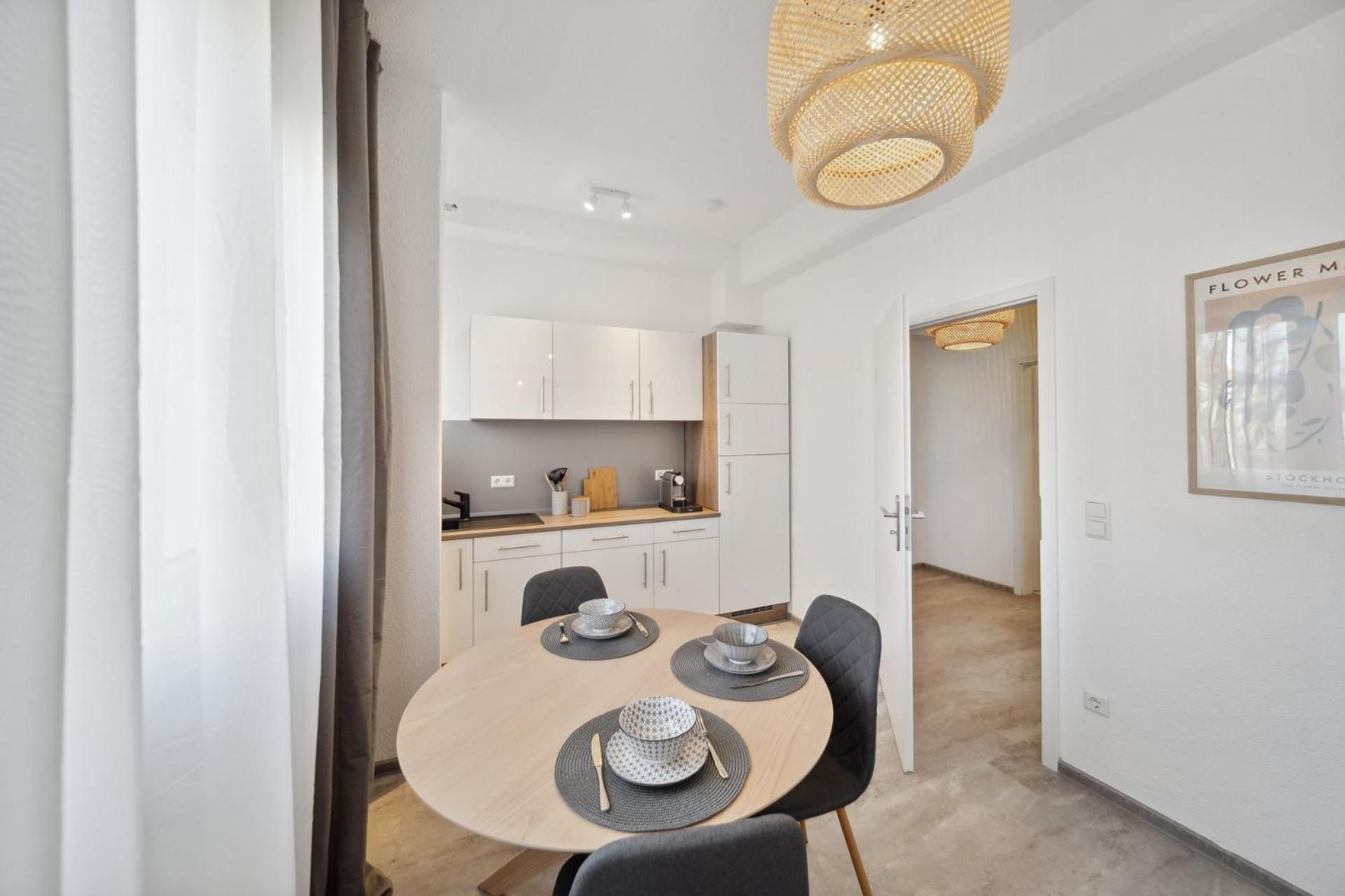 Ruhige Lage, Gute Anbindung, Frisch Renoviert Apartment Fellbach Bagian luar foto