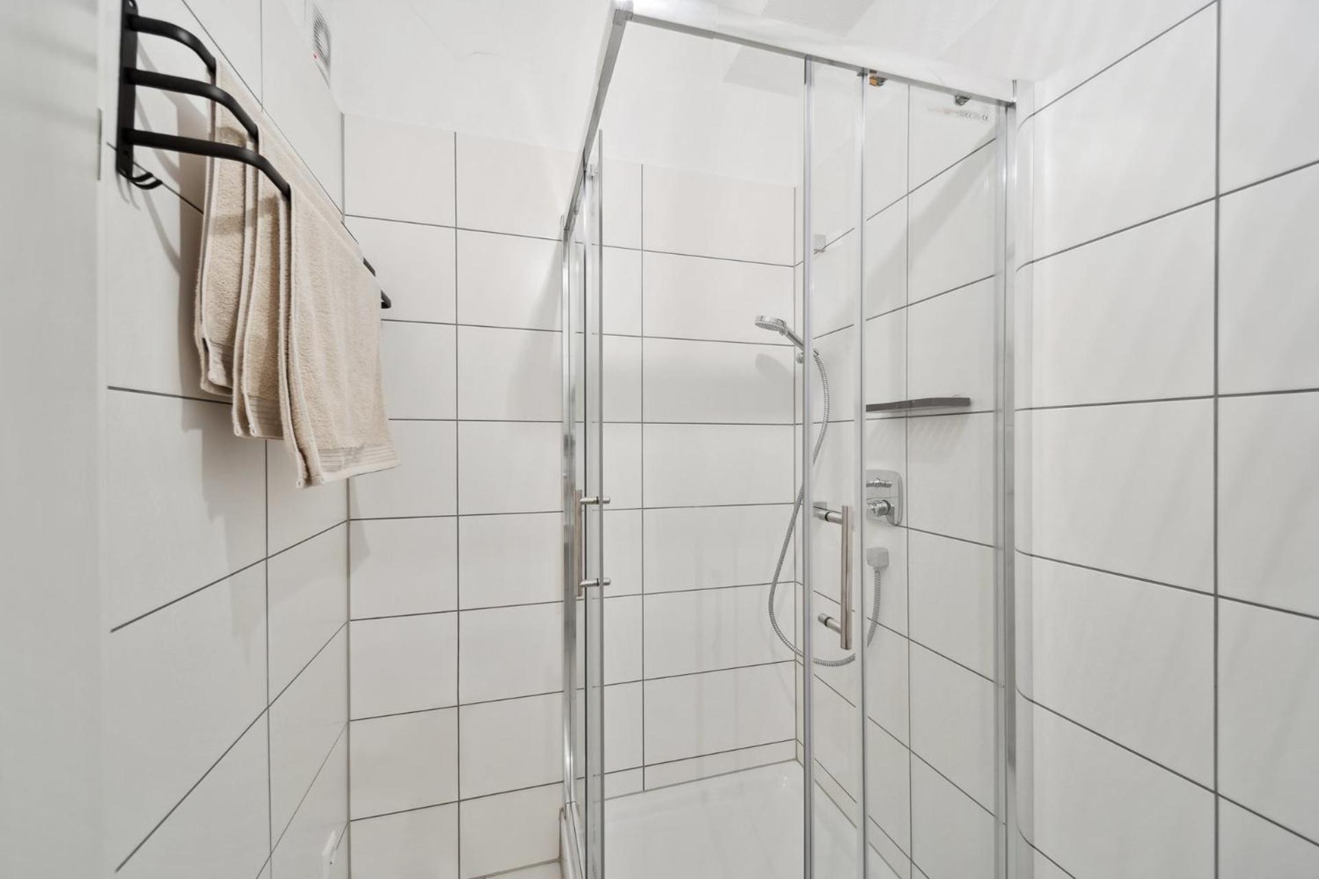 Ruhige Lage, Gute Anbindung, Frisch Renoviert Apartment Fellbach Bagian luar foto